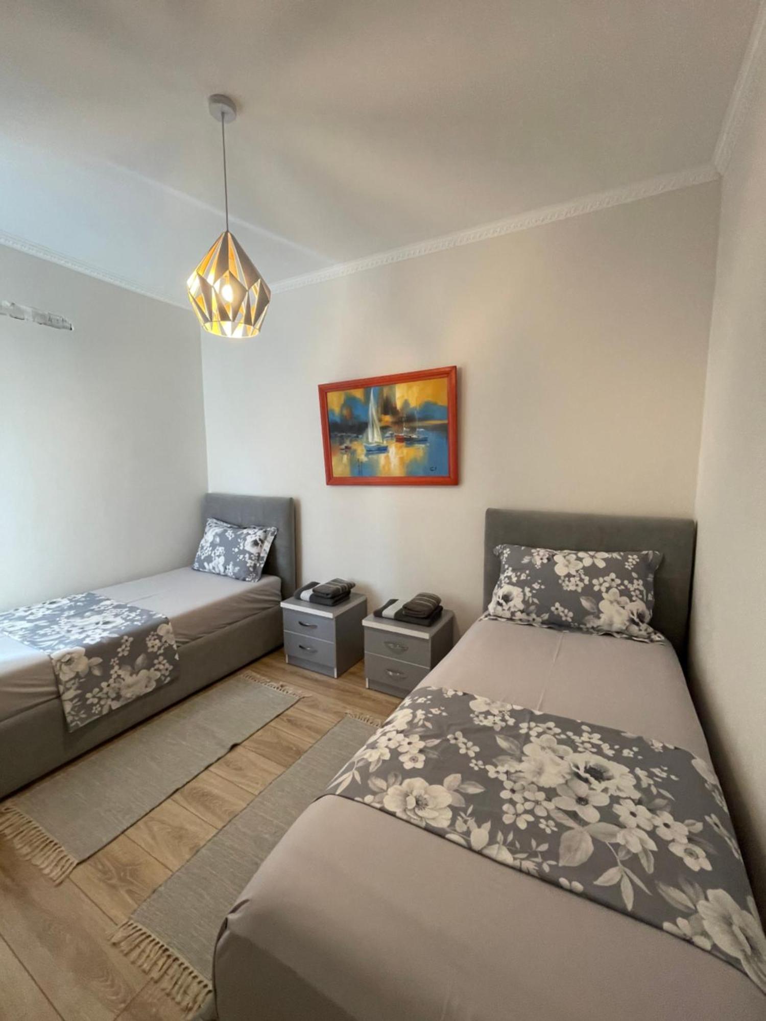 Peak Apartment Modern Durres City Centre #2 외부 사진